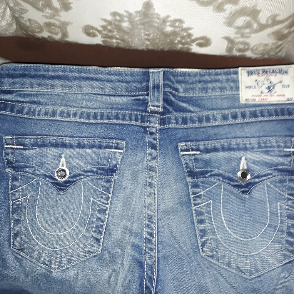 True religion crystal button crop Jean's 31